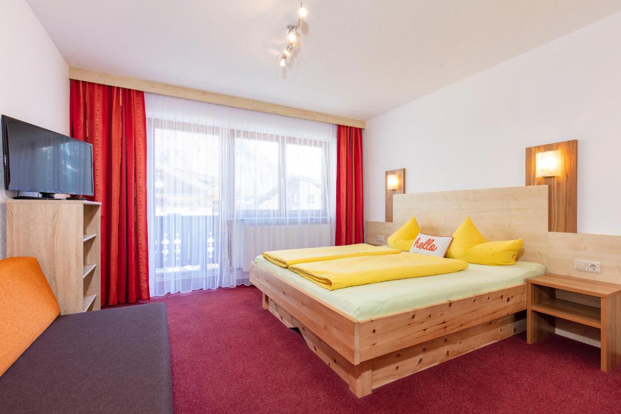 Gaestehaus Berghof Schoepf Längenfeld Екстериор снимка