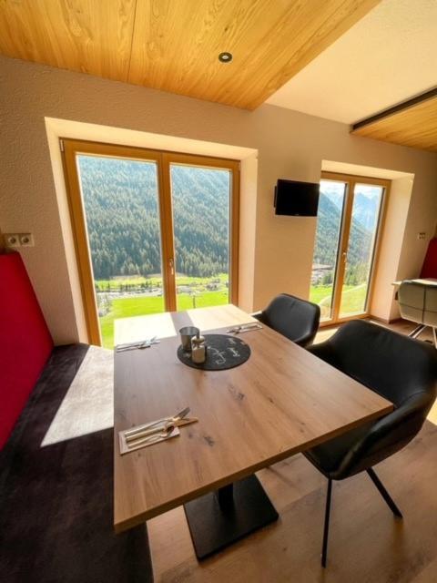 Gaestehaus Berghof Schoepf Längenfeld Екстериор снимка