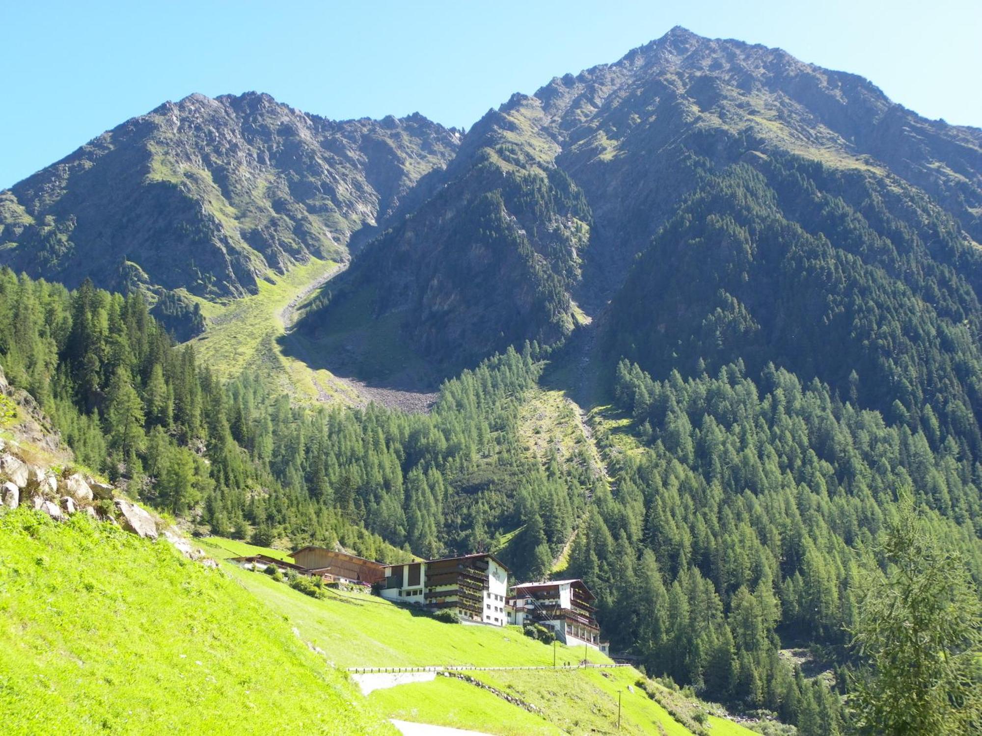 Gaestehaus Berghof Schoepf Längenfeld Екстериор снимка