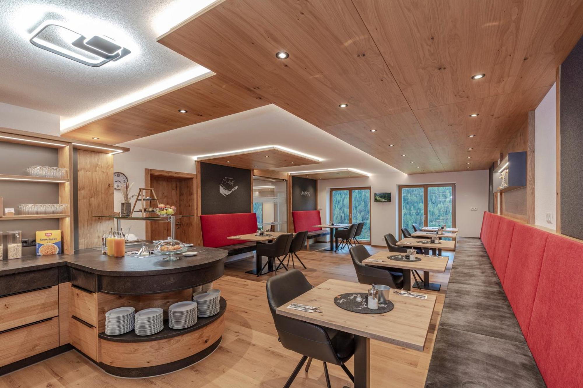 Gaestehaus Berghof Schoepf Längenfeld Екстериор снимка