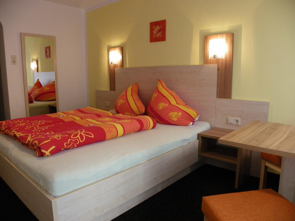 Gaestehaus Berghof Schoepf Längenfeld Екстериор снимка