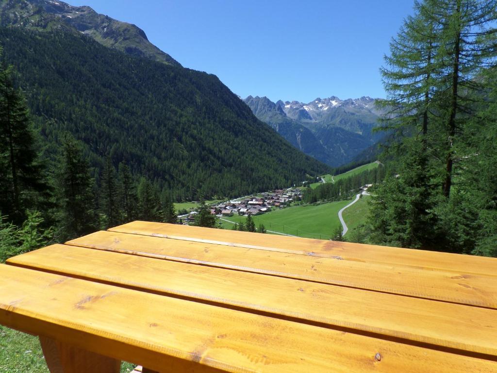 Gaestehaus Berghof Schoepf Längenfeld Екстериор снимка