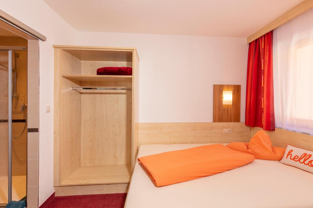 Gaestehaus Berghof Schoepf Längenfeld Екстериор снимка